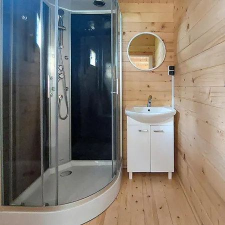 1 Bedroom Pet Friendly In